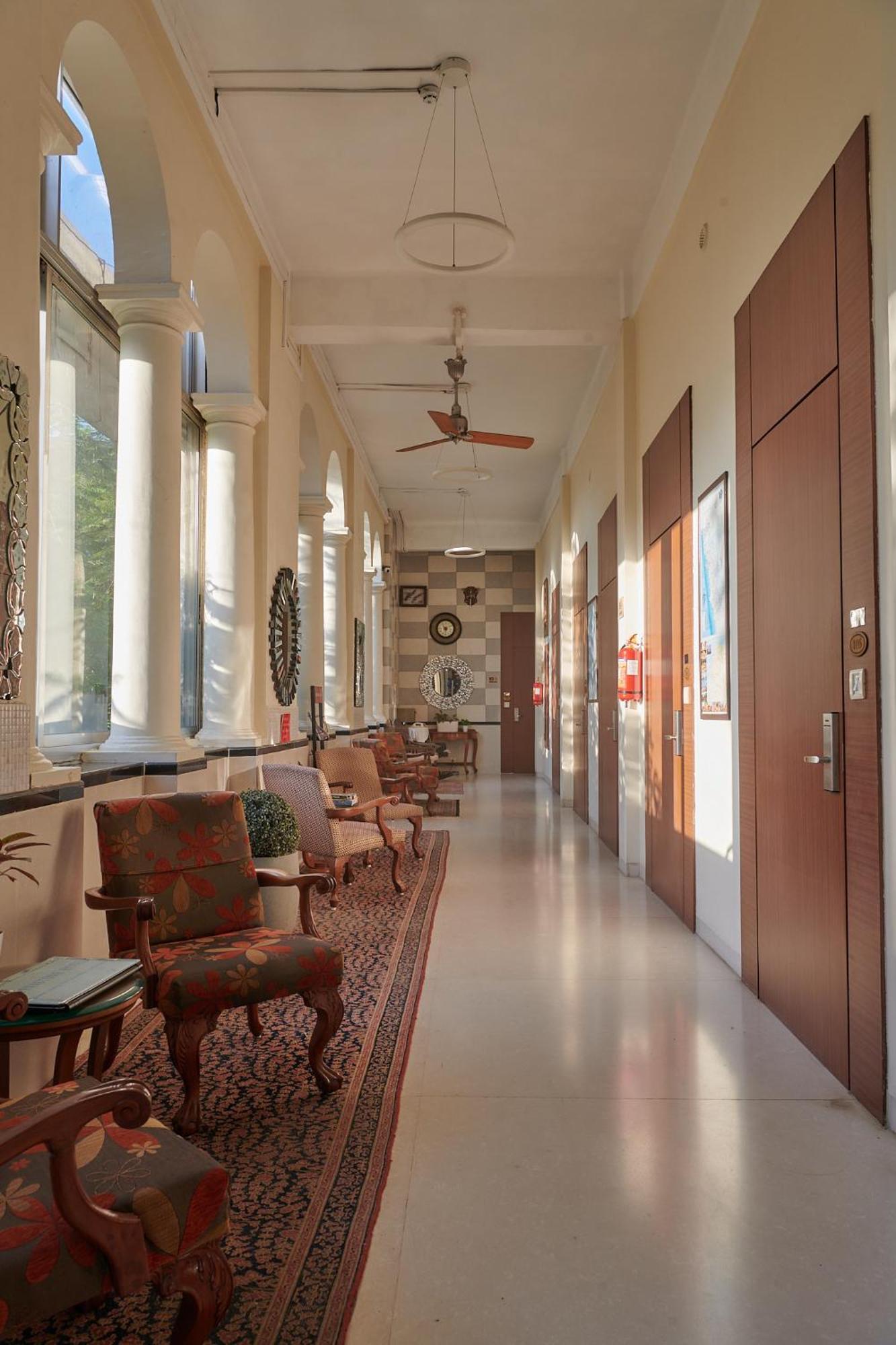 Elphinstone Hotel มุมไบ ภายนอก รูปภาพ